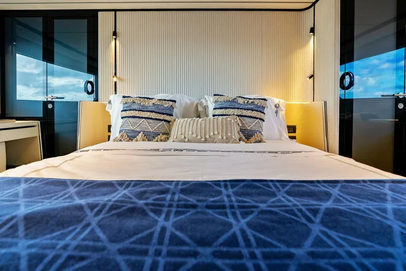 Slide: The Image of Ferretti 720 2024 - 82