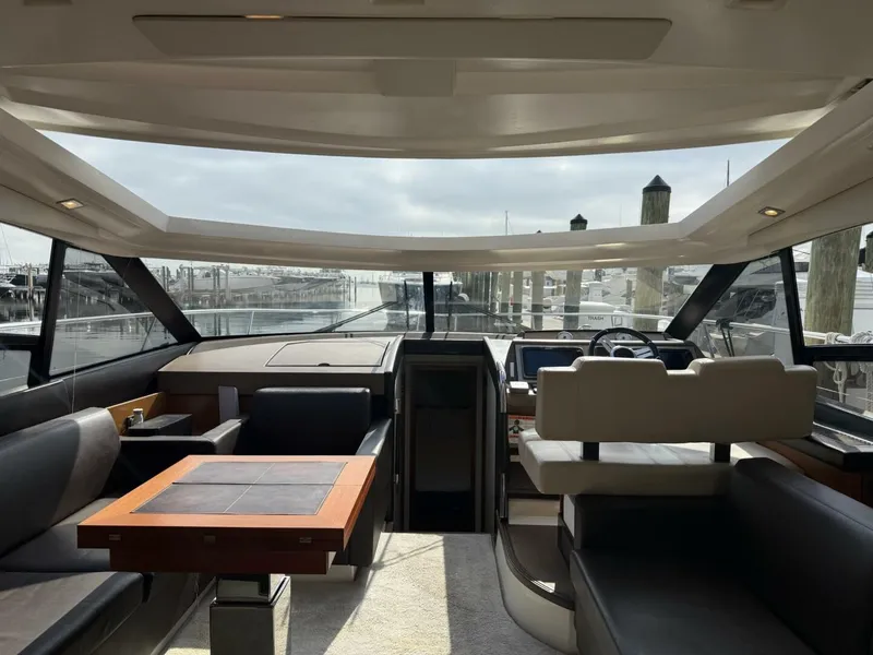 Slide: The Image of Prestige 500S 2017 - 25
