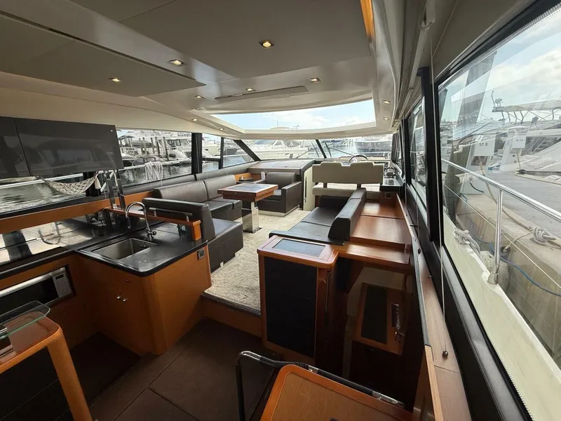 Slide: The Image of Prestige 500S 2017 - 26