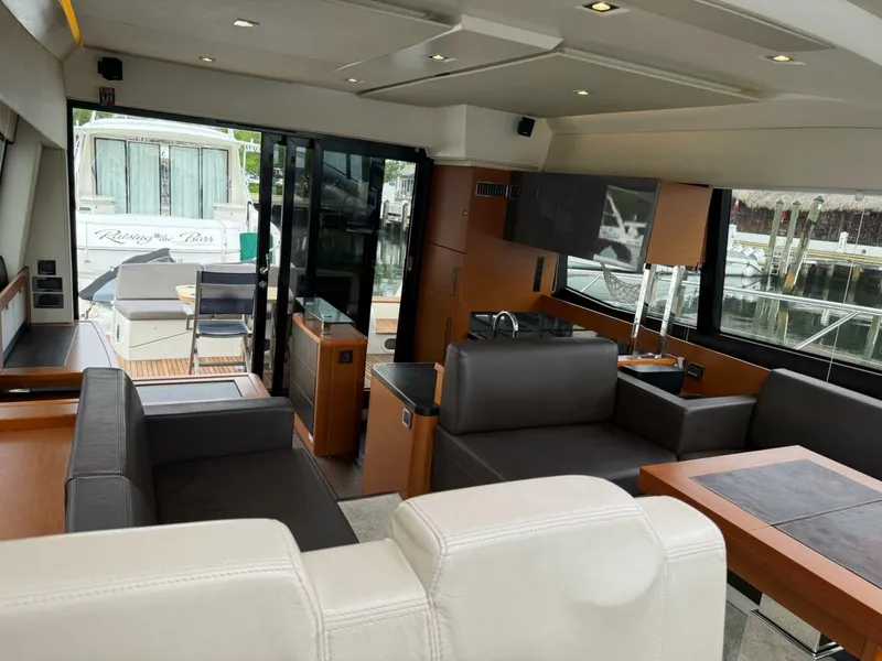 Slide: The Image of Prestige 500S 2017 - 27