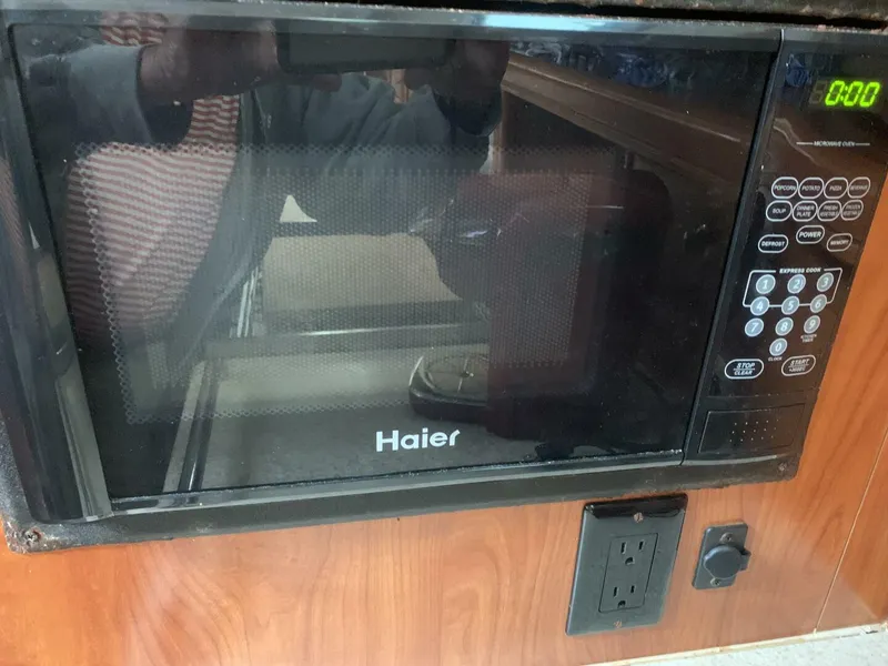 Slide: The Image of Hunter 45DS 2011 - 31
