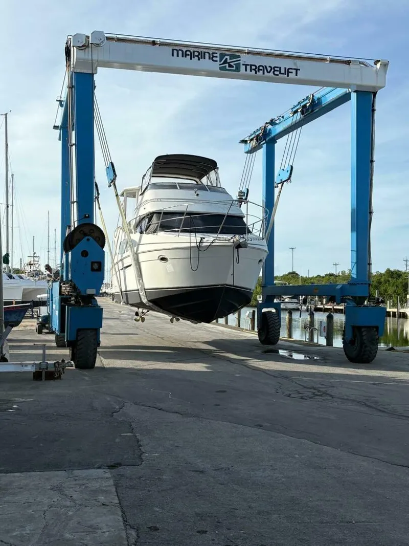 Slide: The Image of Carver Yachts 41 CMY Cockpit Motoryacht 2005 - 7