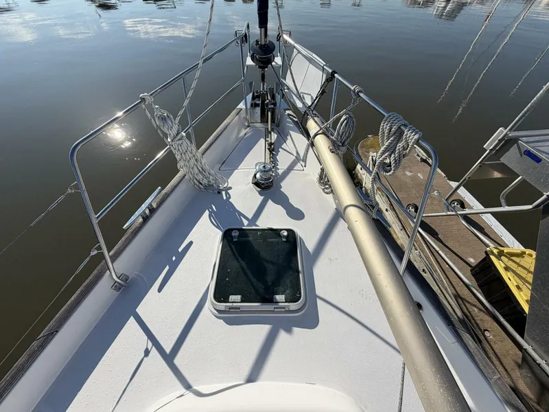 Slide: The Image of Beneteau 57 Center Cockpit 2004 - 13