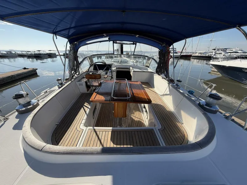 Slide: The Image of Beneteau 57 Center Cockpit 2004 - 22