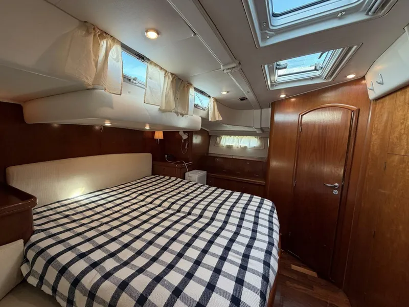 Slide: The Image of Beneteau 57 Center Cockpit 2004 - 54