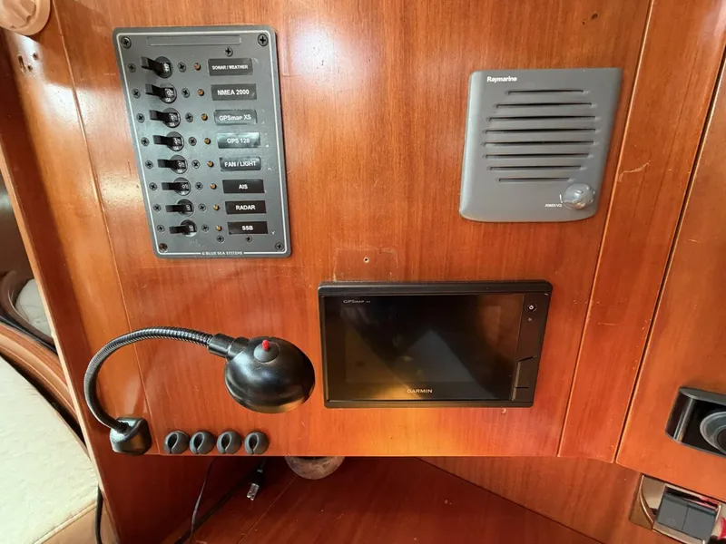 Slide: The Image of Beneteau 57 Center Cockpit 2004 - 76