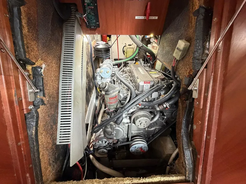 Slide: The Image of Beneteau 57 Center Cockpit 2004 - 77