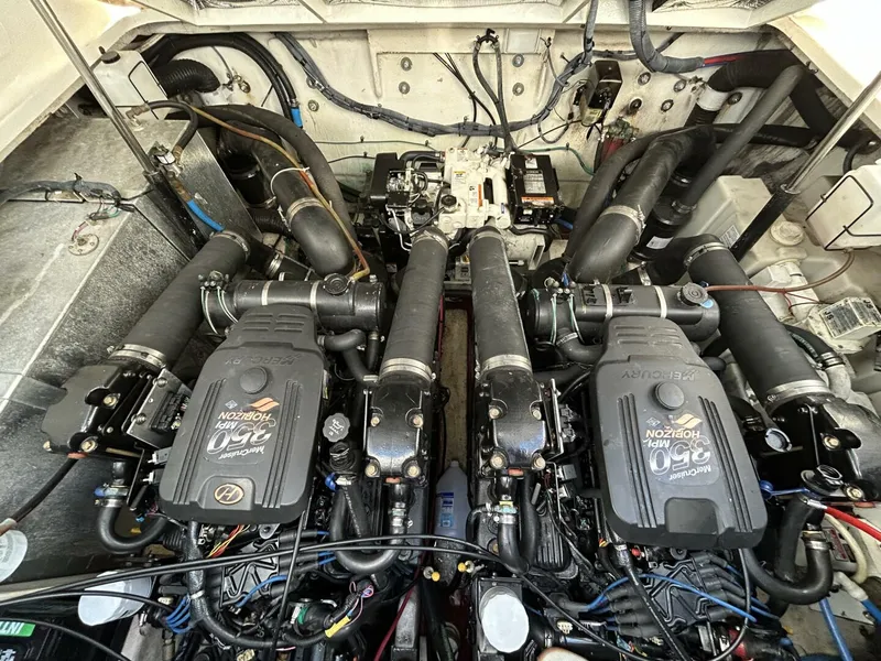 Slide: The Image of Sea Ray 320 Sundancer 2006 - 15