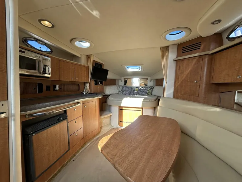 Slide: The Image of Sea Ray 320 Sundancer 2006 - 9