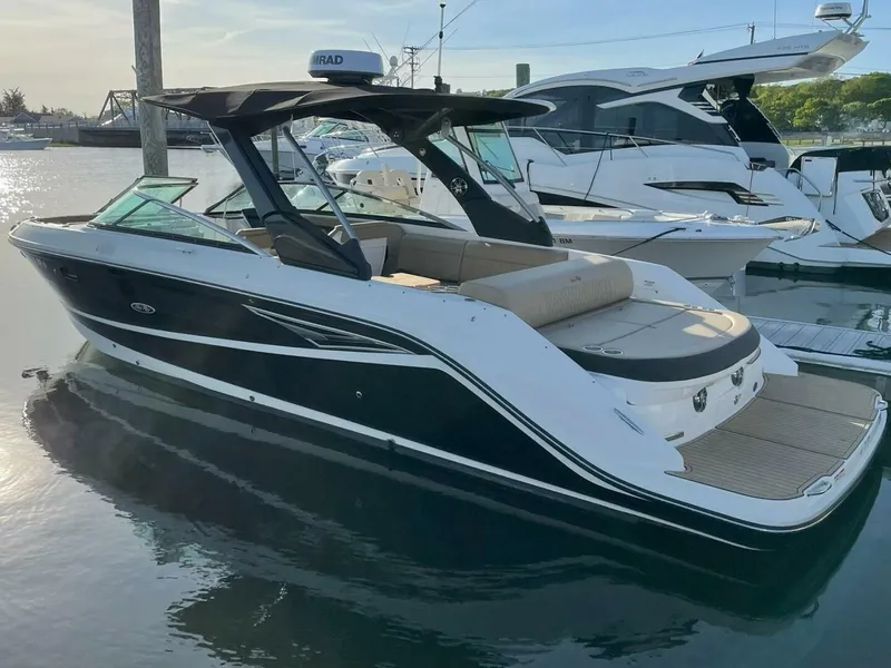Slide: The Image of Sea Ray 280SLX 2021 - 2