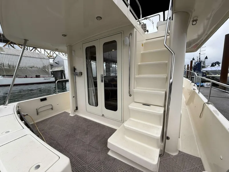 Slide: The Image of Mainship 2006 - 4