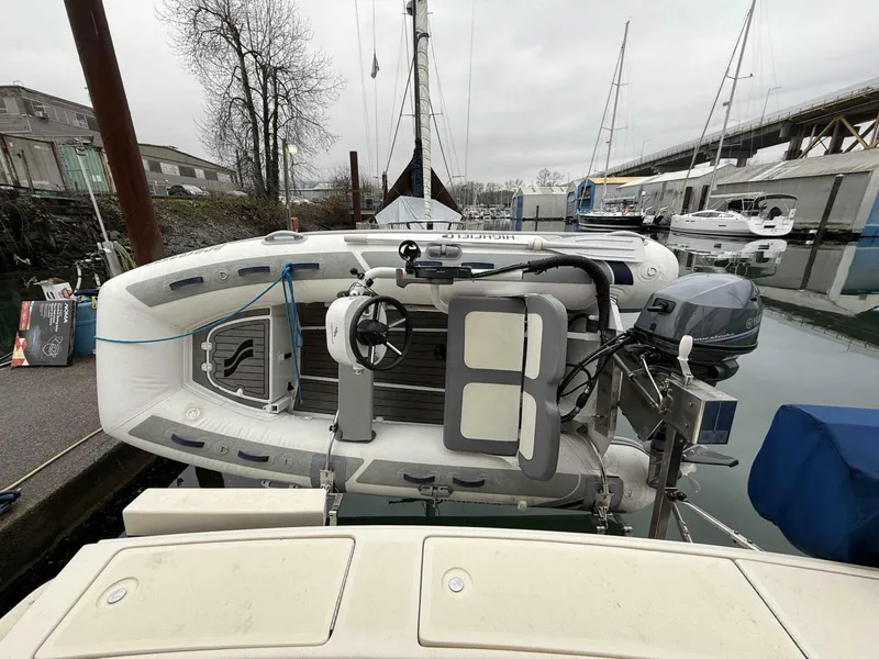 Slide: The Image of Mainship 2006 - 7