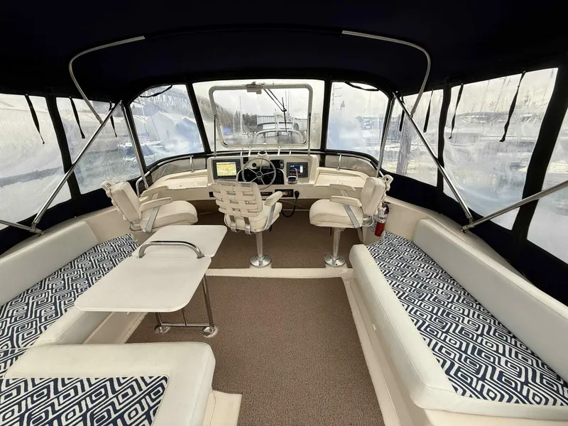 Slide: The Image of Mainship 2006 - 8