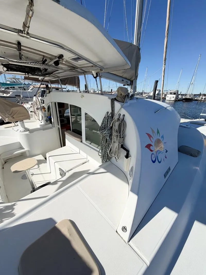 Slide: The Image of Lagoon 380S 2005 - 12