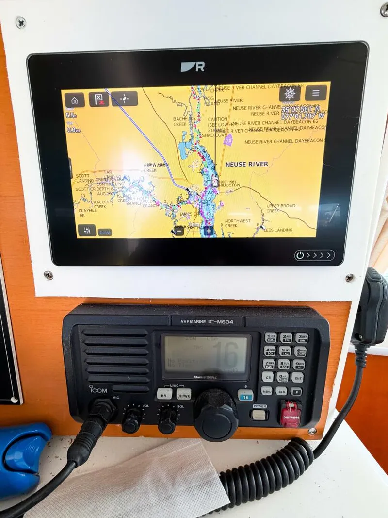 Slide: The Image of Lagoon 380S 2005 - 79