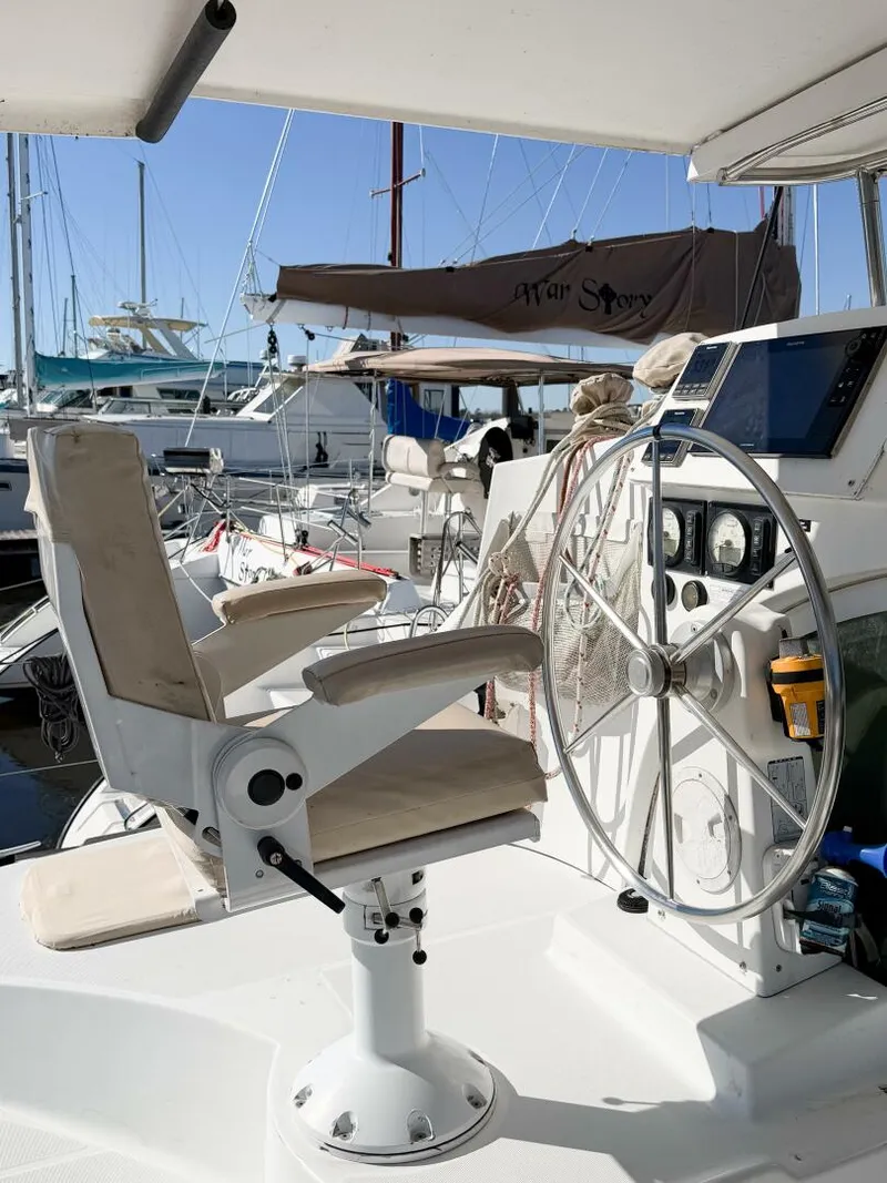 Slide: The Image of Lagoon 380S 2005 - 89