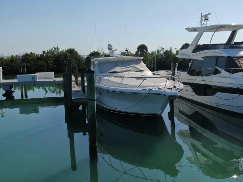 The Image of Tiara 4200 Open 2004 - 0