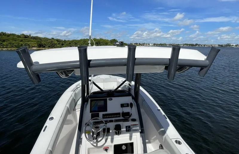 Slide: The Image of Sea Fox 248 Commander 2022 - 10
