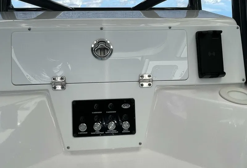 Slide: The Image of Sea Fox 248 Commander 2022 - 12