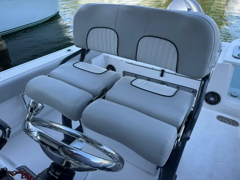 Slide: The Image of Sea Fox 248 Commander 2022 - 15