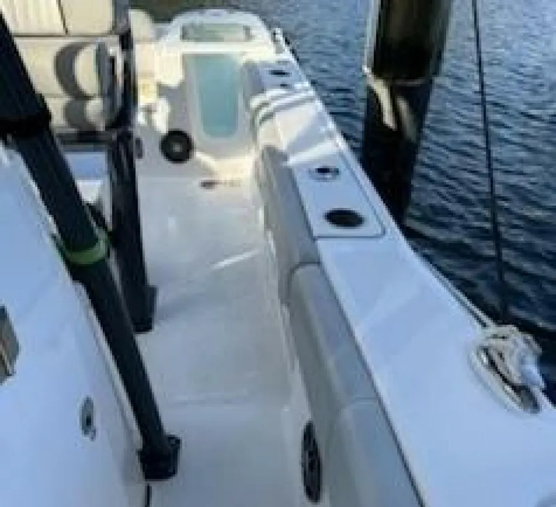Slide: The Image of Sea Fox 248 Commander 2022 - 18