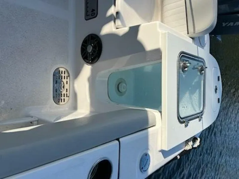 Slide: The Image of Sea Fox 248 Commander 2022 - 20