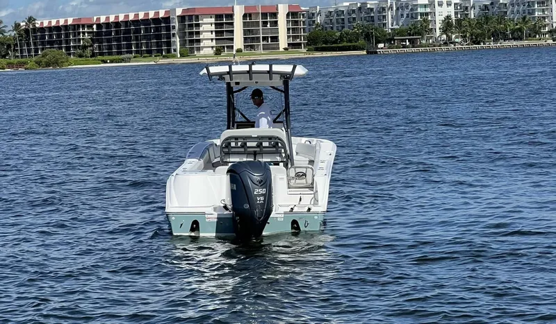 Slide: The Image of Sea Fox 248 Commander 2022 - 3