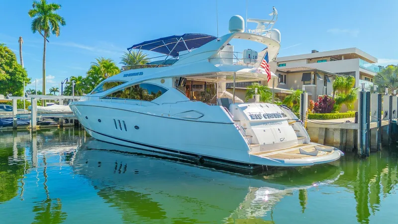 Slide: The Image of Sunseeker 75 Yacht 2006 - 2