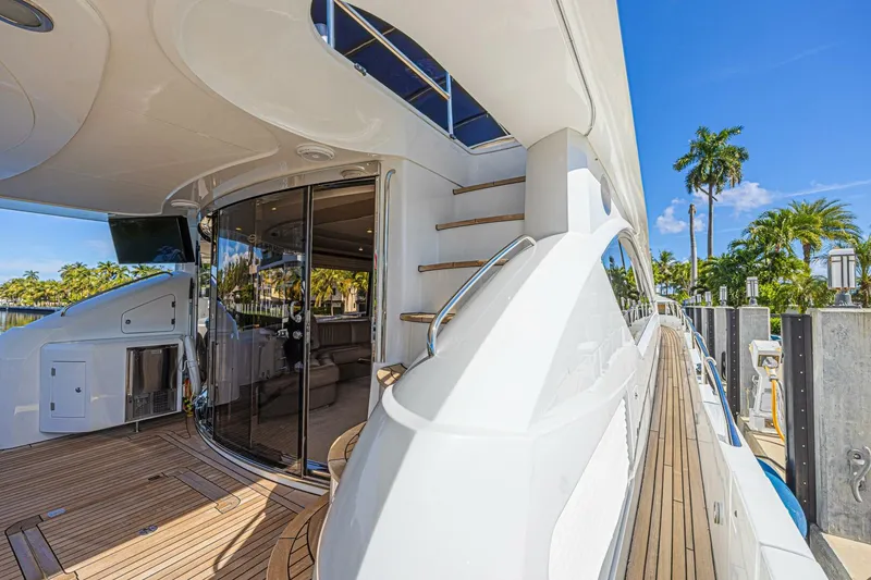 Slide: The Image of Sunseeker 75 Yacht 2006 - 42