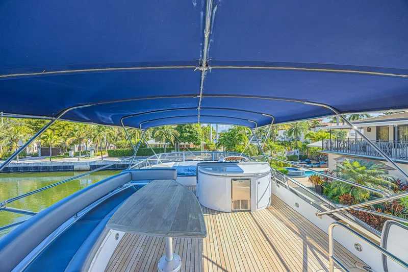 Slide: The Image of Sunseeker 75 Yacht 2006 - 43