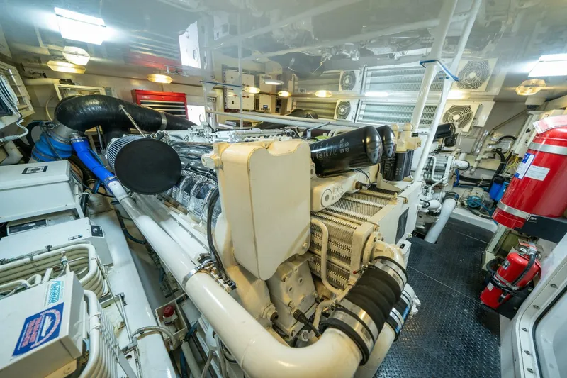 Slide: The Image of Viking 68 Convertible 2006 - 76