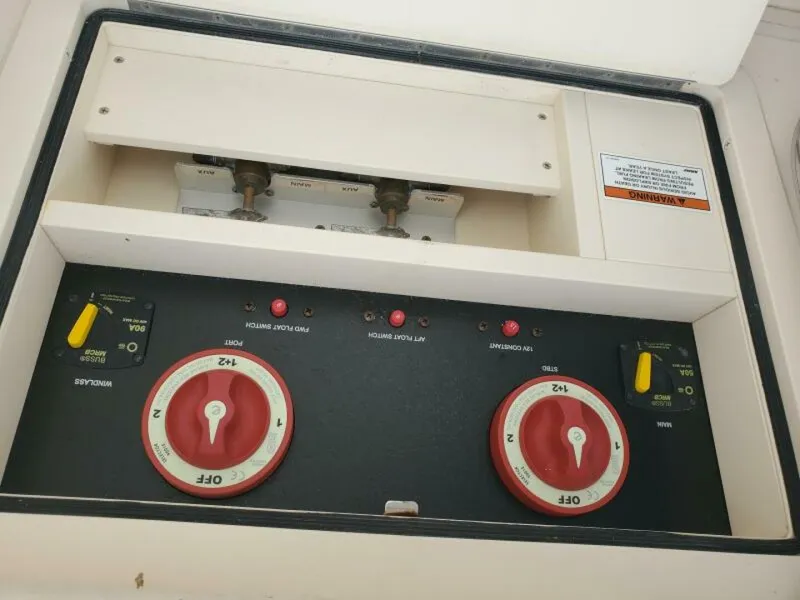 Slide: The Image of Grady-White 330 Express 2018 - 46