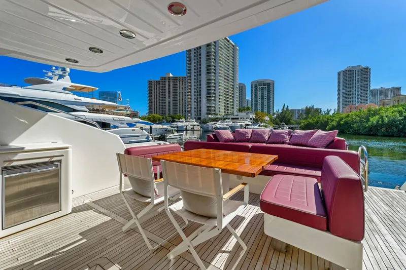 Slide: The Image of Sunseeker Predator 84 2013 - 13