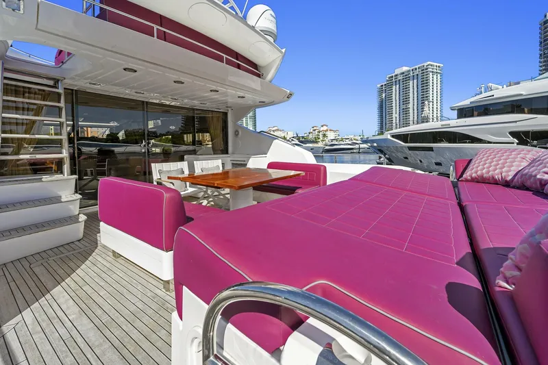 Slide: The Image of Sunseeker Predator 84 2013 - 14