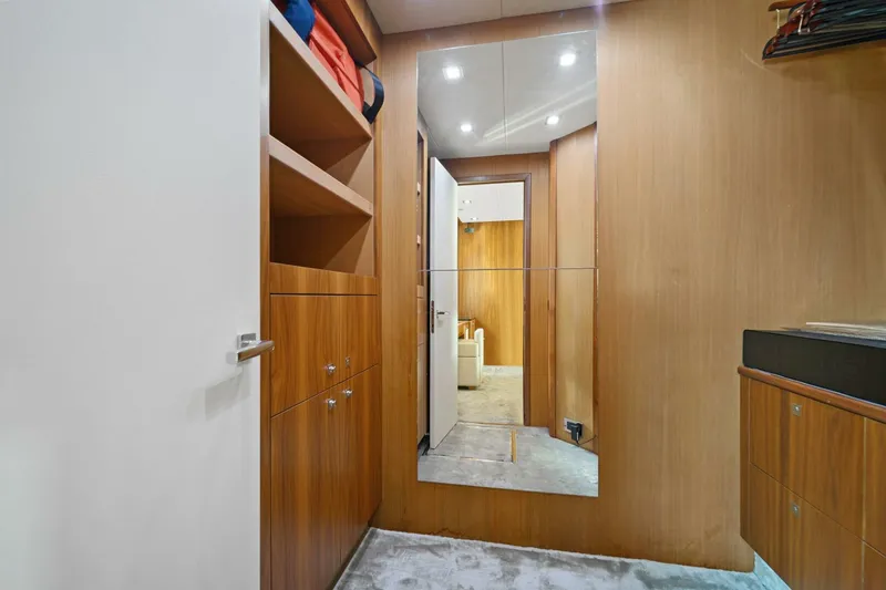 Slide: The Image of Sunseeker Predator 84 2013 - 25