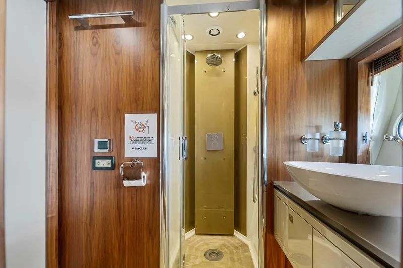 Slide: The Image of Sunseeker Predator 84 2013 - 34