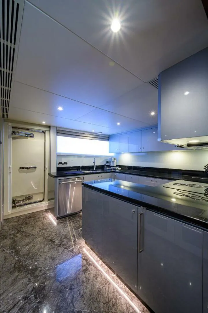 Slide: The Image of Ocean Alexander 100 Motor Yacht 2019 - 33