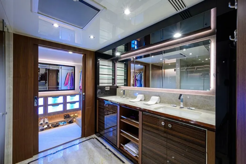 Slide: The Image of Ocean Alexander 100 Motor Yacht 2019 - 45