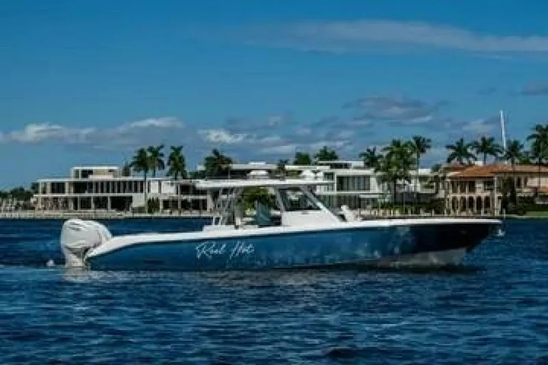 The Image of Everglades 395 Center Console 2020 - 0