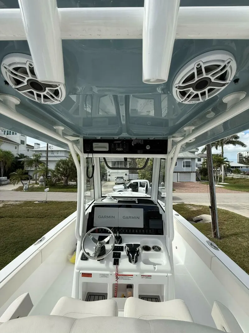 Slide: The Image of Sea Hunt Escape 28 Center Console 2025 - 5