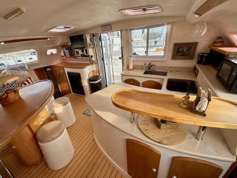 Slide: The Image of Island Spirit 401 2006 - 22