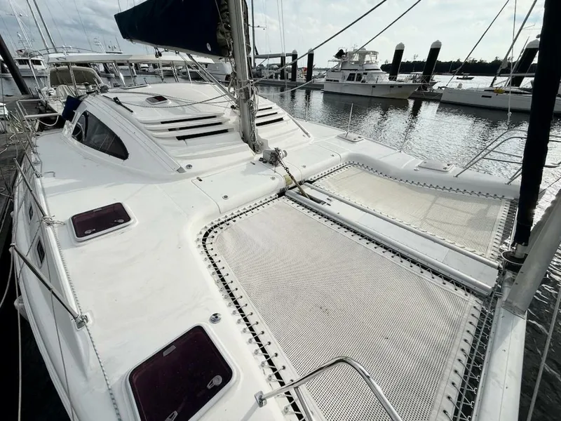 Slide: The Image of Island Spirit 401 2006 - 4