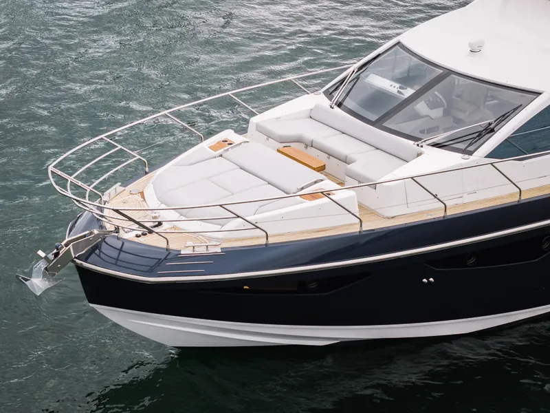 Slide: The Image of Azimut 60 FLY 2022 - 3
