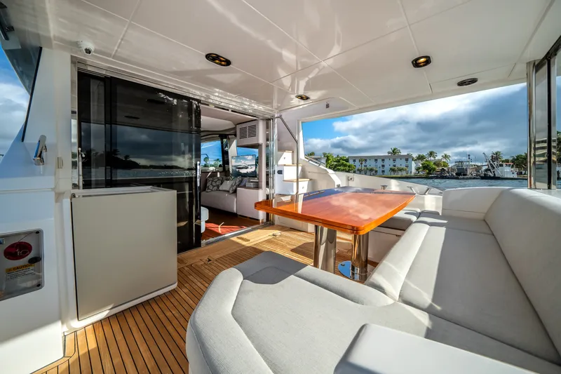 Slide: The Image of Azimut 60 FLY 2022 - 58