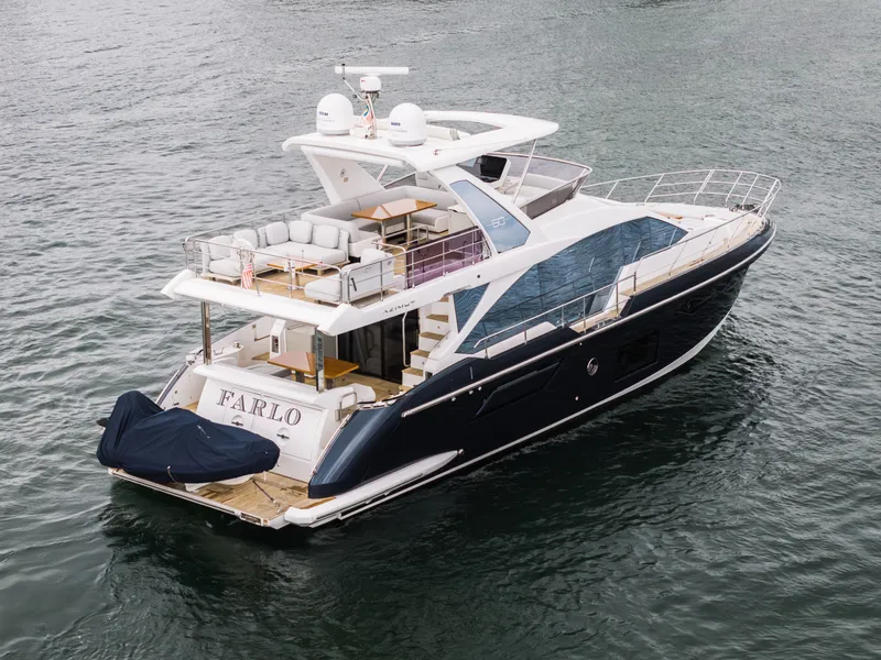 Slide: The Image of Azimut 60 FLY 2022 - 6