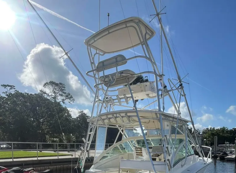 Slide: The Image of Albemarle 310 Sport Fisherman 2005 - 13
