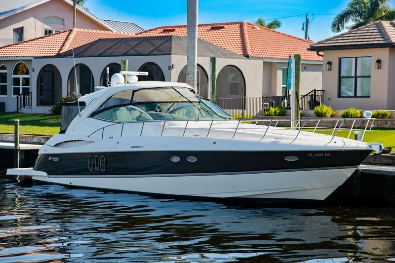 The Image of Cruisers Yachts 520 Express 2007 - 0