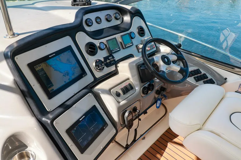 Slide: The Image of Cruisers Yachts 520 Express 2007 - 15