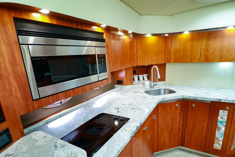 Slide: The Image of Cruisers Yachts 520 Express 2007 - 23