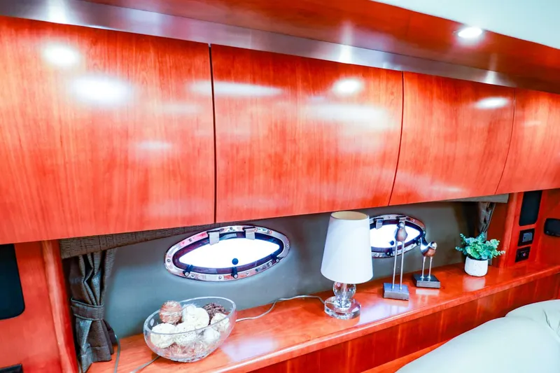Slide: The Image of Cruisers Yachts 520 Express 2007 - 24